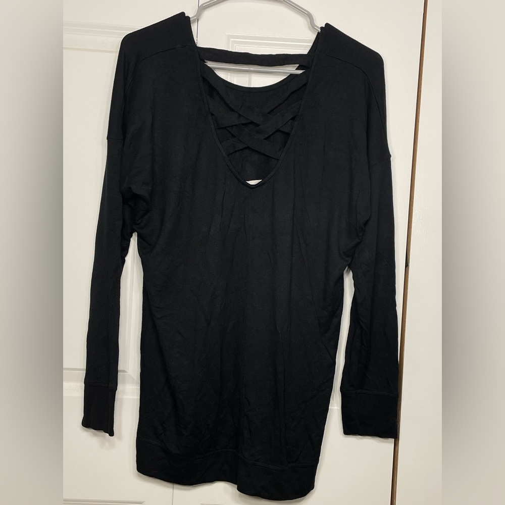 Black Athleta Cross Back Long Sleeve | Athleticwear Essential | Size Large